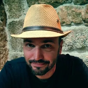Víctor, antiguo miembro de HangOut (guitarra)